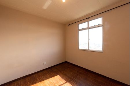 Quarto 2 de apartamento para alugar com 2 quartos, 53m² em Novo Eldorado, Contagem