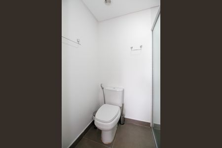 Banheiro de kitnet/studio à venda com 1 quarto, 30m² em Jardim das Bandeiras, São Paulo