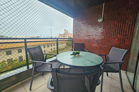 Apartamento para alugar com 132m², 3 quartos e 2 vagas