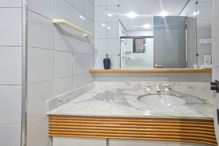 Apartamento para alugar com 132m², 3 quartos e 2 vagas