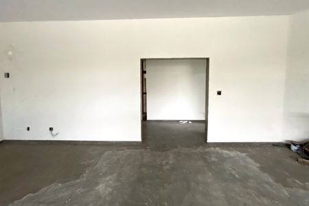 Casa para alugar com 1080m², 3 quartos e 5 vagasEscritório – Casa frente