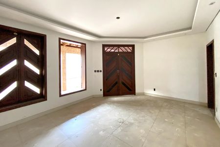 Casa para alugar com 1080m², 3 quartos e 5 vagasSala