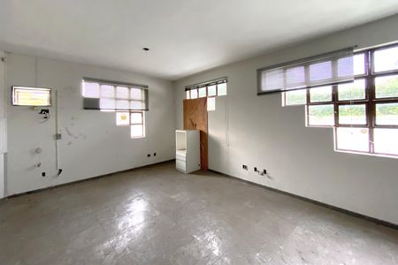 Casa para alugar com 1080m², 3 quartos e 5 vagasEscritório – Casa frente