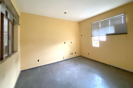 Casa para alugar com 1080m², 3 quartos e 5 vagasEscritório – Casa frente