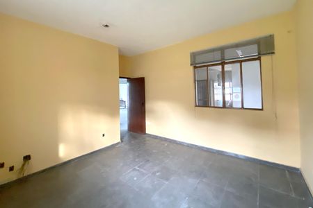 Casa para alugar com 1080m², 3 quartos e 5 vagasEscritório – Casa frente