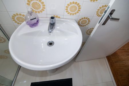 Apartamento à venda com 60m², 2 quartos e 1 vaga Apartamento à venda com 60m², 2 quartos e 1 vagaBanheiro