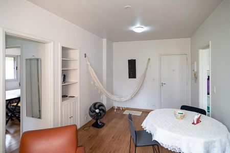 Sala de apartamento à venda com 2 quartos, 60m² em Bela Vista, São Paulo