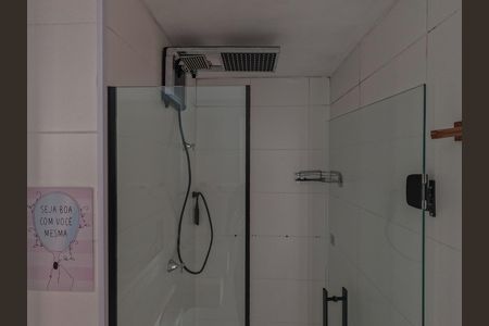 Banheiro de apartamento para alugar com 1 quarto, 32m² em Vila Palmeiras, São Paulo