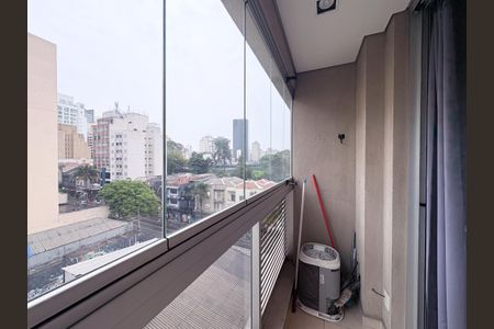 Studio para alugar com 24m², 1 quarto e 1 vaga Studio para alugar com 24m², 1 quarto e 1 vagaSacada