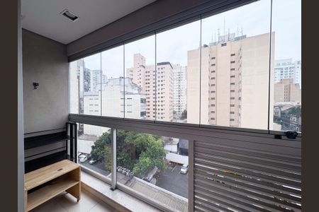 Studio para alugar com 24m², 1 quarto e 1 vaga Studio para alugar com 24m², 1 quarto e 1 vagaSacada