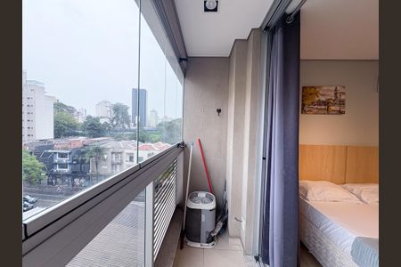 Studio para alugar com 24m², 1 quarto e 1 vaga Studio para alugar com 24m², 1 quarto e 1 vagaSacada