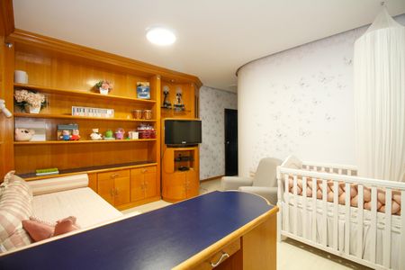 Casa à venda com 800m², 4 quartos e 10 vagasSuíte 4