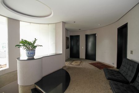 Casa à venda com 800m², 4 quartos e 10 vagasCorredor