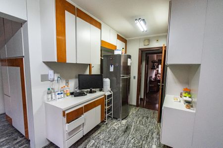 Apartamento à venda com 220m², 4 quartos e 3 vagasCozinha
