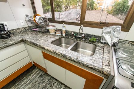 Apartamento à venda com 220m², 4 quartos e 3 vagasCozinha