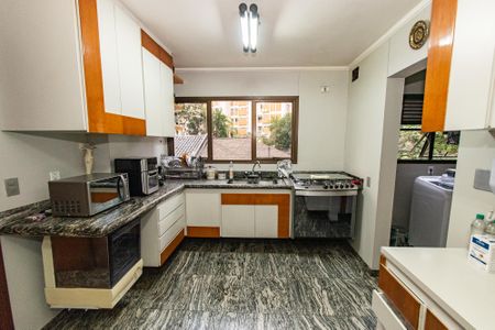 Apartamento à venda com 220m², 4 quartos e 3 vagasCozinha