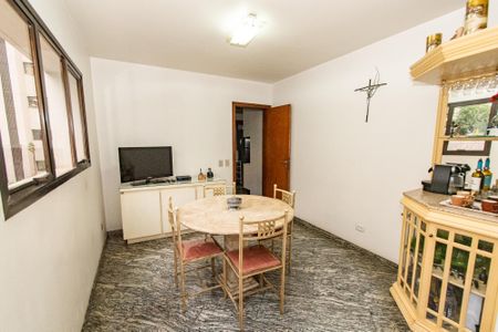 Apartamento à venda com 220m², 4 quartos e 3 vagasCopa