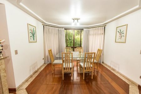 Apartamento à venda com 220m², 4 quartos e 3 vagasSala