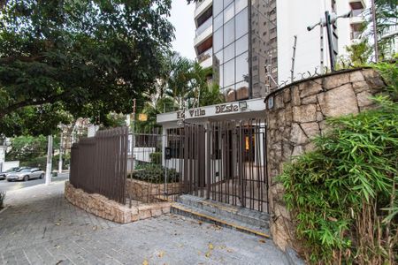 Apartamento à venda com 220m², 4 quartos e 3 vagasFachada