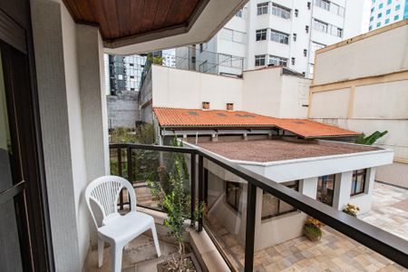 Apartamento à venda com 220m², 4 quartos e 3 vagasVaranda da suíte 1