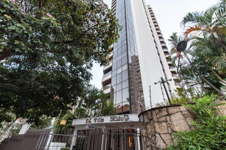Apartamento à venda com 220m², 4 quartos e 3 vagasFachada