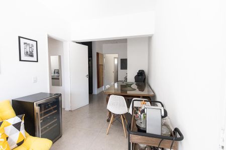 Apartamento à venda com 62m², 2 quartos e 1 vagaSala