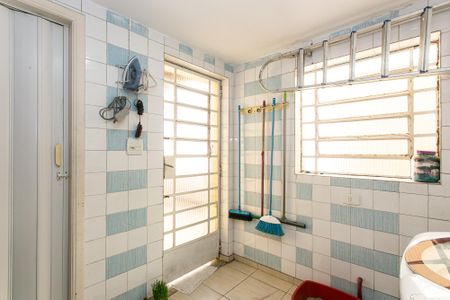 Casa à venda com 154m², 3 quartos e 2 vagas Casa à venda com 154m², 3 quartos e 2 vagasÁrea de Serviço