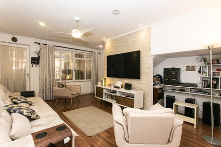Casa à venda com 154m², 3 quartos e 2 vagas Casa à venda com 154m², 3 quartos e 2 vagasSala de Estar