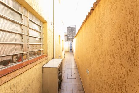 Casa à venda com 154m², 3 quartos e 2 vagas Casa à venda com 154m², 3 quartos e 2 vagasCorredor