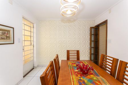Casa à venda com 154m², 3 quartos e 2 vagas Casa à venda com 154m², 3 quartos e 2 vagasSala de Jantar