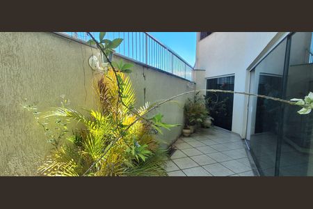 Casa à venda com 417m², 3 quartos e 6 vagasJardim de inverno 