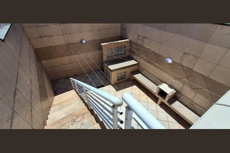 Casa à venda com 417m², 3 quartos e 6 vagasQuintal