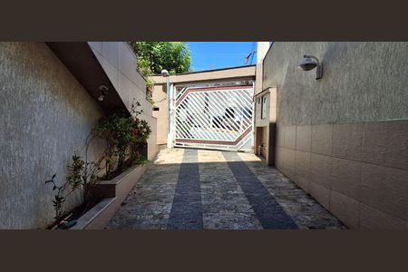 Casa à venda com 417m², 3 quartos e 6 vagasEntrada