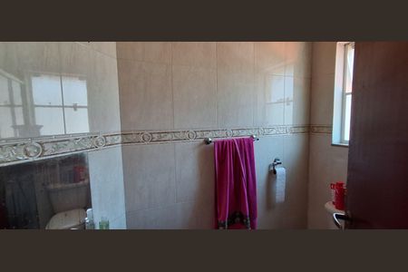 Casa à venda com 417m², 3 quartos e 6 vagasBanheiro Suíte 2