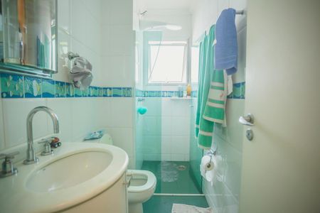 Casa à venda com 250m², 3 quartos e 4 vagas Casa à venda com 250m², 3 quartos e 4 vagasBanheiro Social