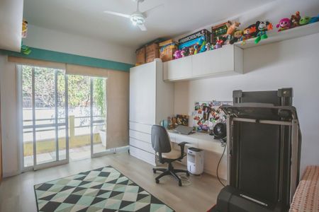 Casa à venda com 250m², 3 quartos e 4 vagas Casa à venda com 250m², 3 quartos e 4 vagasQuarto 1