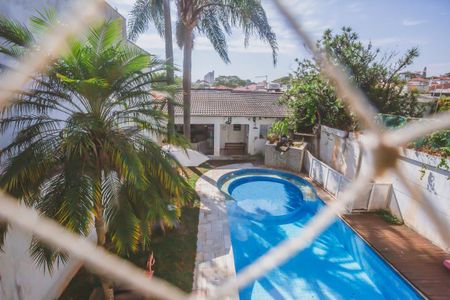 Casa à venda com 250m², 3 quartos e 4 vagas Casa à venda com 250m², 3 quartos e 4 vagasVaranda da Suíte