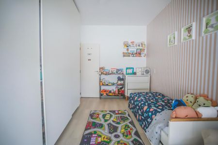Casa à venda com 250m², 3 quartos e 4 vagas Casa à venda com 250m², 3 quartos e 4 vagasQuarto 2