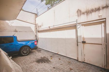 Casa à venda com 250m², 3 quartos e 4 vagas Casa à venda com 250m², 3 quartos e 4 vagasGaragem