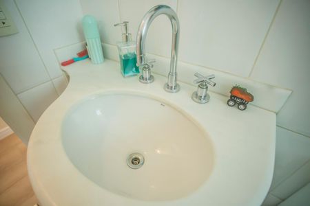 Casa à venda com 250m², 3 quartos e 4 vagas Casa à venda com 250m², 3 quartos e 4 vagasBanheiro Social