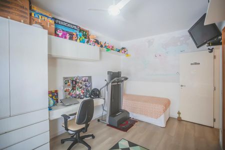 Casa à venda com 250m², 3 quartos e 4 vagas Casa à venda com 250m², 3 quartos e 4 vagasQuarto 1