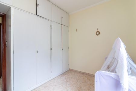Casa à venda com 220m², 3 quartos e 3 vagas Casa à venda com 220m², 3 quartos e 3 vagasQuarto 2