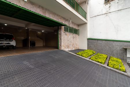 Casa à venda com 220m², 3 quartos e 3 vagas Casa à venda com 220m², 3 quartos e 3 vagasGaragem