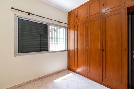 Casa à venda com 220m², 3 quartos e 3 vagas Casa à venda com 220m², 3 quartos e 3 vagasQuarto 1