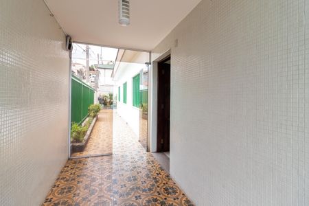 Casa à venda com 220m², 3 quartos e 3 vagas Casa à venda com 220m², 3 quartos e 3 vagasCorredor de Entrada