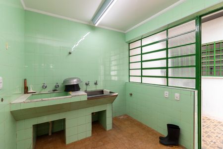 Casa à venda com 220m², 3 quartos e 3 vagas Casa à venda com 220m², 3 quartos e 3 vagasÁrea de Serviço