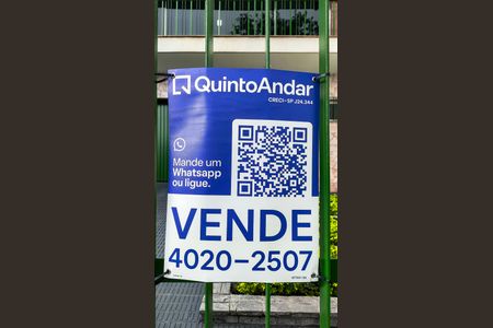 Casa à venda com 220m², 3 quartos e 3 vagas Casa à venda com 220m², 3 quartos e 3 vagasPlaquinha