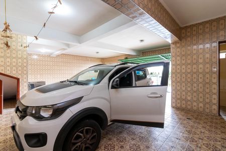 Casa à venda com 220m², 3 quartos e 3 vagas Casa à venda com 220m², 3 quartos e 3 vagasGaragem