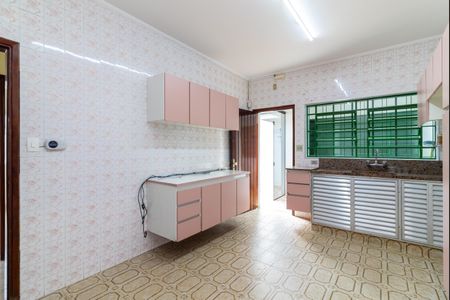 Casa à venda com 220m², 3 quartos e 3 vagas Casa à venda com 220m², 3 quartos e 3 vagasCozinha