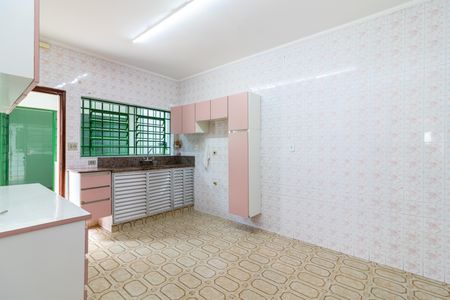 Casa à venda com 220m², 3 quartos e 3 vagas Casa à venda com 220m², 3 quartos e 3 vagasCozinha